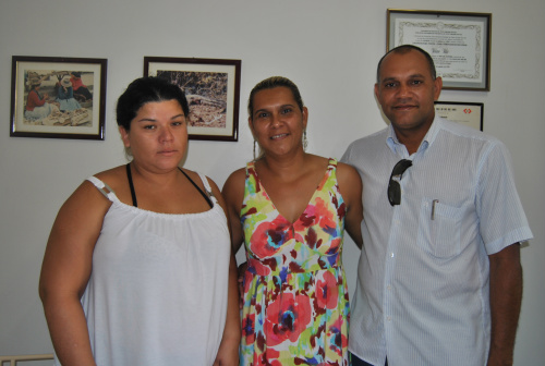 Provida de Amambai recupera primeira paciente feminina Clele (esq) com os Pastores Liuzinete e Lucivaldo. Foto: Moreira Produções.