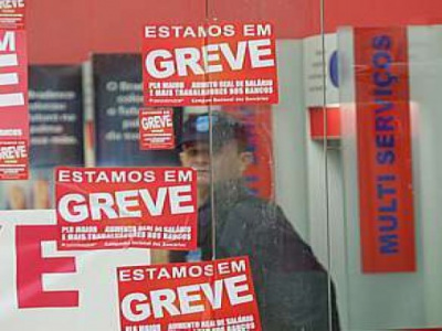 Bancários encerram greve nacional Bancários encerram greve nacional