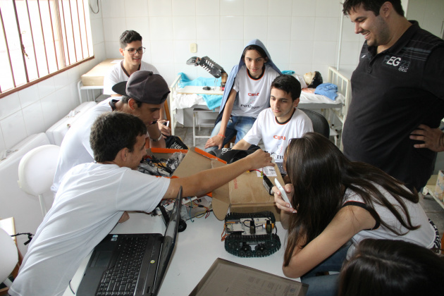 Os estudos e atividades são realizados no período vespertino no Colégio CELQ.Foto:Divulgação