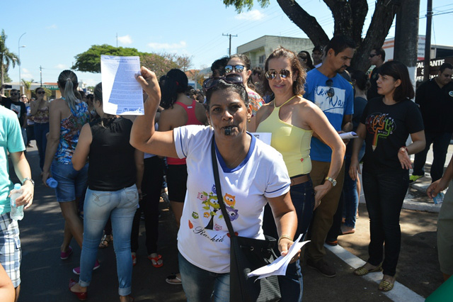 Mais de 1.000 pessoas protestam em Amambai contra a Reforma da Previdência (3)