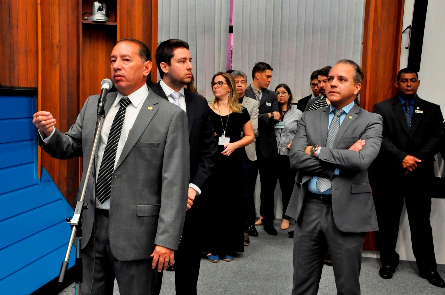 Deputados usaram o aparte para defender o Governo Federal