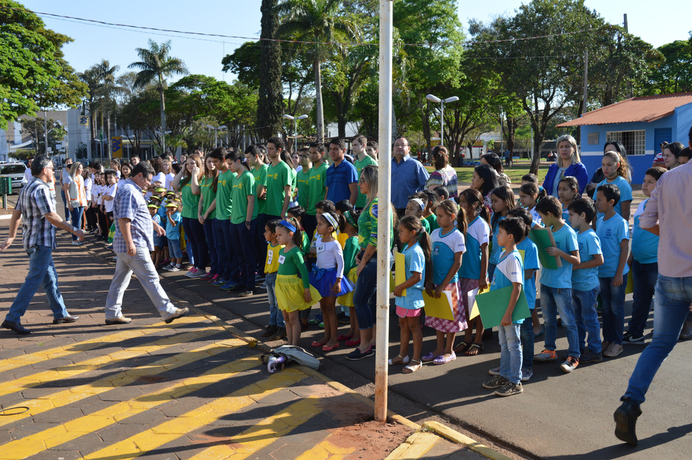 Solenidades alusivas à Semana da Pátria prosseguem em Amambai O desfile acontece no dia 7 a partir das 7h30