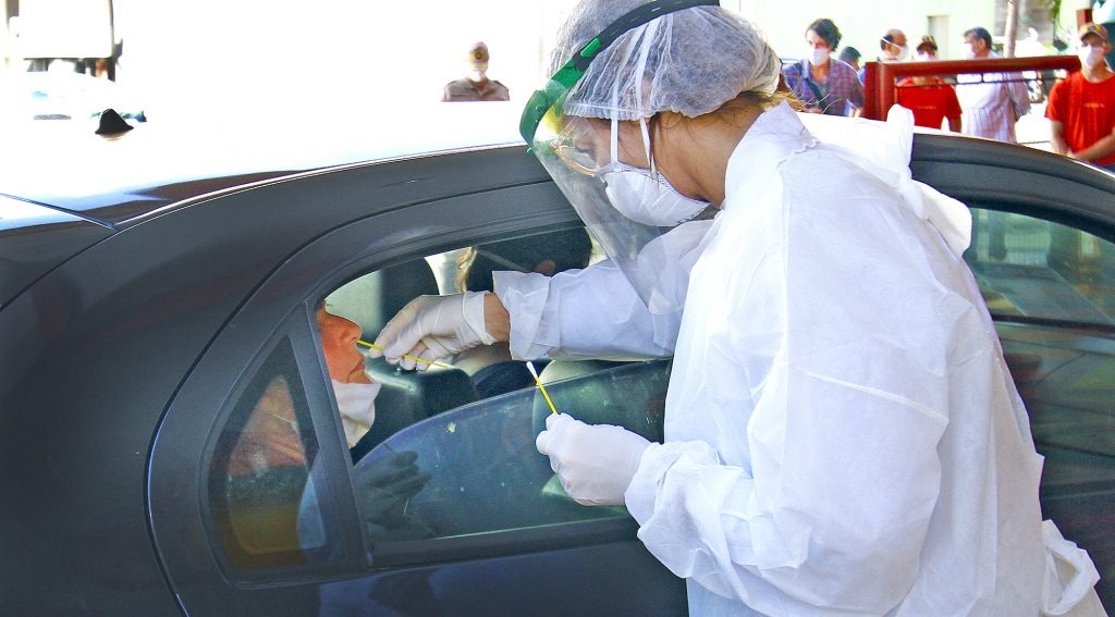 Drive thru coronavírus já realizou mais de 2 mil exames em 4 municípios de MS Foto: Saul Schramm