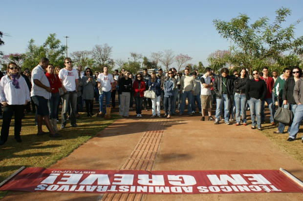 Comando Nacional de Greve orienta suspensão da greve nacional a partir do dia 14