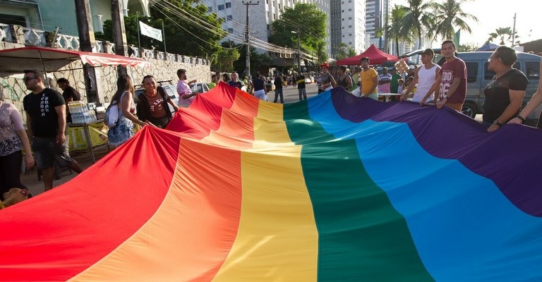 Acordo prevê qualificação para receber turistas LGBT no Brasil Objetivo do acordo é firmar o Brasil como destino gay-friendly nacional e internacionalmente