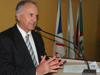 Roberto Dias pede Moção de Congratulação ao empresário Ilmo Bauermann Presidente do legislativo de Amambai, vereador Roberto Dias (PSDB)Foto: Moreira Produções