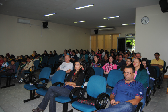 Cinco projetos de leis foram aprovados. A população esteve acompanhando a sessão nesta segunda-feira (22)Foto: Moreira Produções