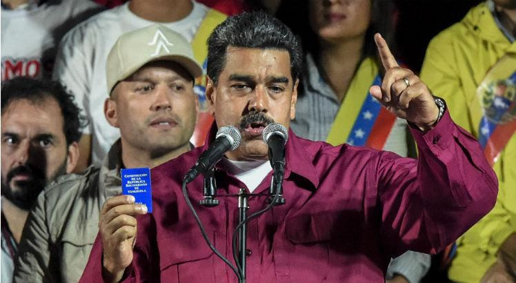 O presidente venezuelano agradeceu por ser reeleito para um novo mandato / Foto: Juan Barreto