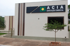 Natal da Gente 2010 estimula comércio de Amambai Iniciativa é da Associação Comercial de Amambai e conta com a parceria e patrocínio de empresas do município.