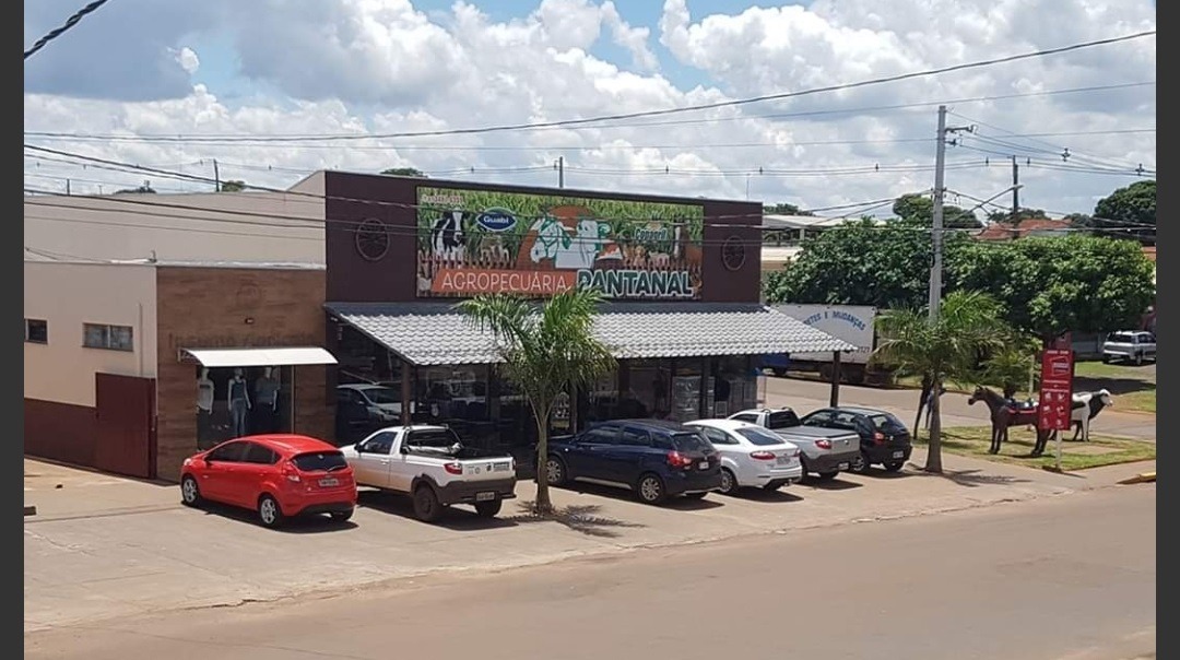 Empresa amambaiense coleta leite de produtores em Amambai, Paranhos e Sapucaia A sede da empesa está localizada na rua da República, 1777, esquina com o termina rodoviário / Foto: Divulgação