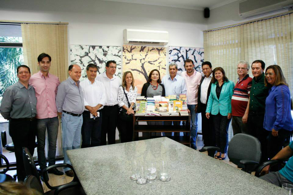 Fundação de Cultura amplia acerco de bibliotecas de dez cidades