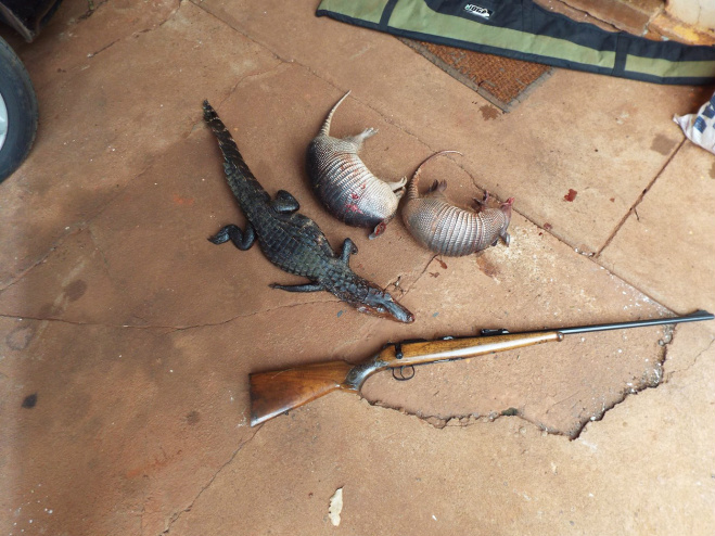 PMA autua caçadores presos hoje pela ROTAI em Selvíria com três animais abatidos