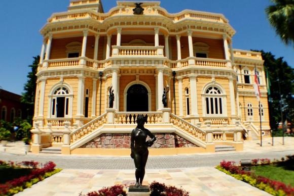 Amazonas comemora elevação do estado à categoria de província O Palácio Rio Negro, em Manaus, sede do governo local