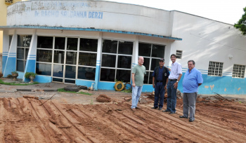 Ampliação da escola municipal Rachid Derzi abre mais vagas na educação infantil Prefeito acompanhou o início das obras no Rachid