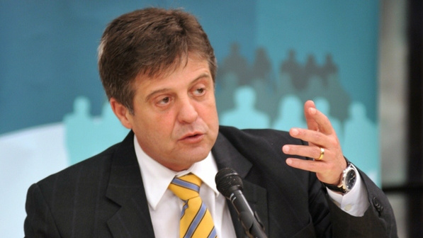 Mendes Ribeiro discute no Estado ações contra aftosa na fronteira com o Paraguai