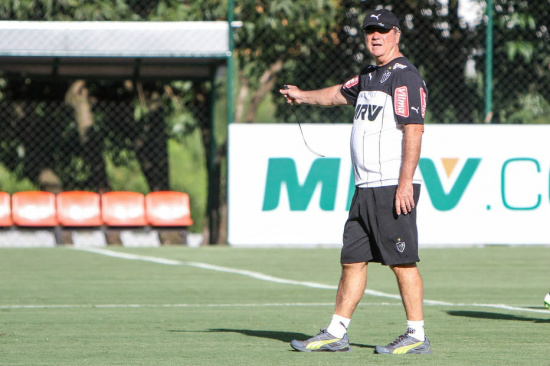 Atlético-MG desfalcado estreia na Libertadores contra o Colo-Colo Técnico Levir Culpi quebra a cabeça para montar time do Atlético-MG