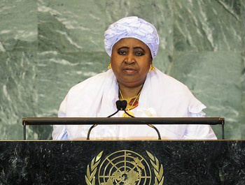 Com discurso humano, vice-presidenta da Gambia alerta sobre os riscos das armas