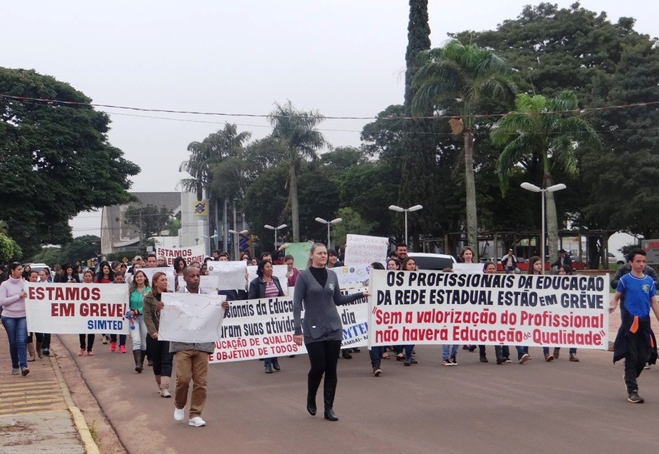 Simted luta pelos direitos dos profissionais da educação. / Foto: Moreira Produções/Arquivo