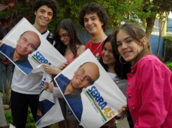 Adesivaço Nacional pró-Serra neste final de semana Adesivaço Nacional pró-Serra neste final de semana