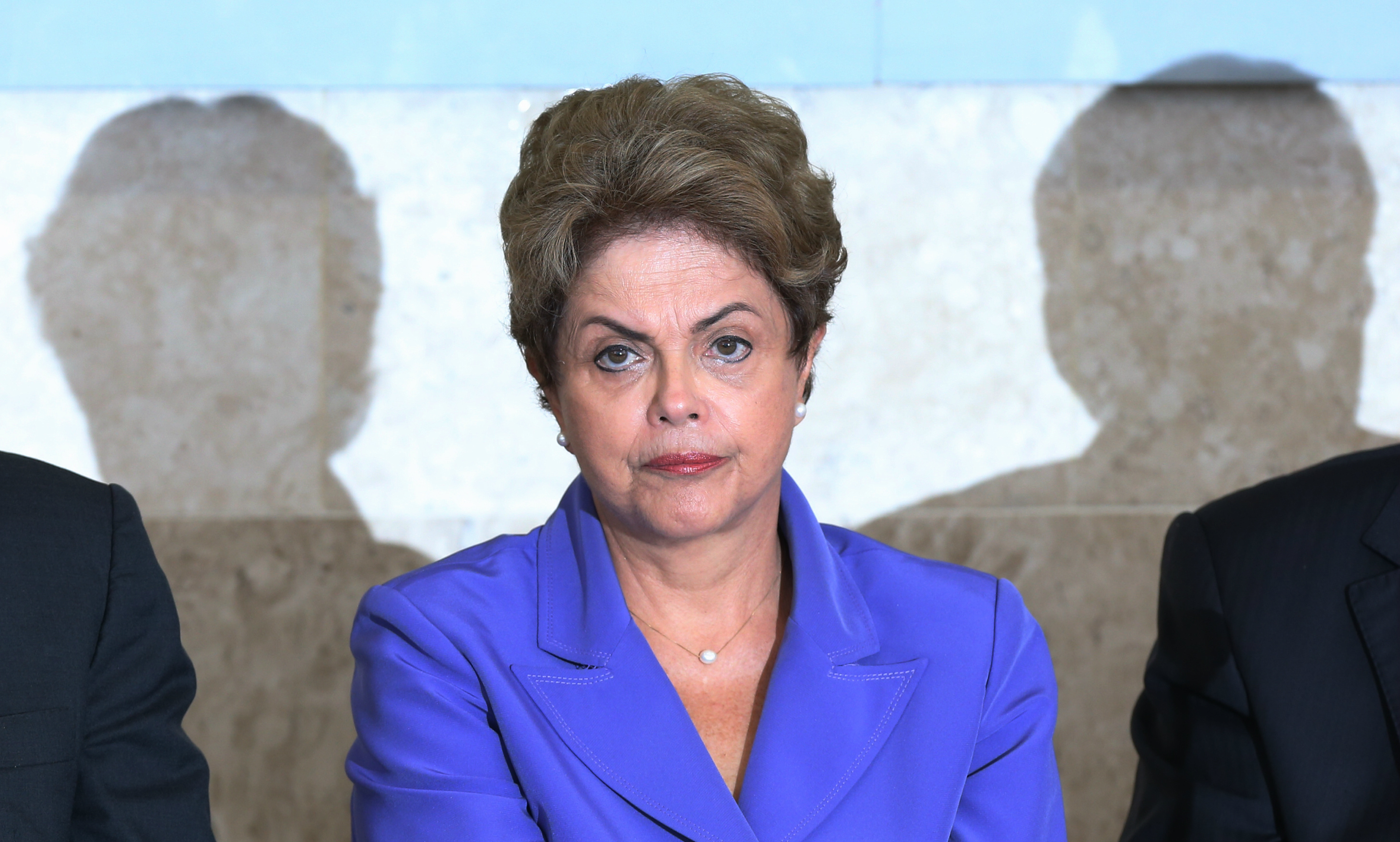 Dilma reúne ministros para discutir temas que serão tratados no Conselhão Dilma reúne ministros para discutir temas que serão tratados no Conselhão