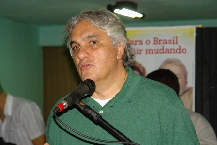 Senador Delcídio pede voto para Dilma em Amambai Senador Delcídio do Amaral (PT).