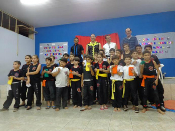 A escola Dragões de Fogo está localizada na avenida Pedro Manvailer, região central da cidade de AmambaiFoto: Divulgação