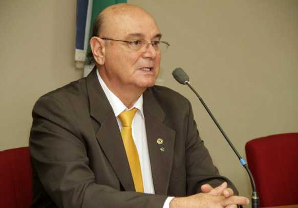 Tetila pede ampliação do quadro de funcionários do INCRA Tetila encaminhou proposição ao ministro do Desenvolvimento Agrário e ao presidente do INCRA solicitando a realização de Concurso Público visando ocupar cargos existentes