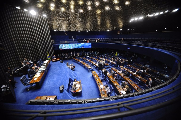 Senado aprova criação da taxa para empréstimos do BNDES Com aprovação pelo Senado, proposta segue para sanção presidencial