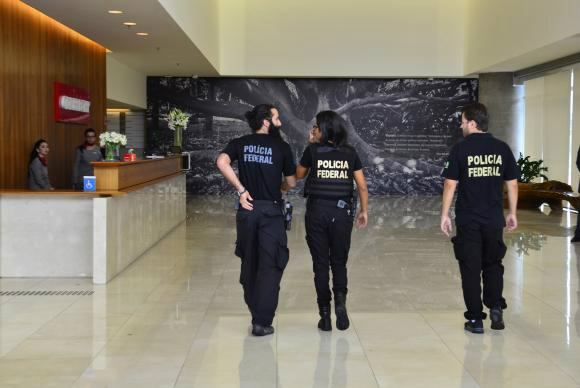 Lava Jato completa três anos de investigações com 260 acusados criminalmente Polícia Federal chega à sede da Construtora Odebrecht, na 23ª fase da Operação Lava Jato Foto: Divulgação
