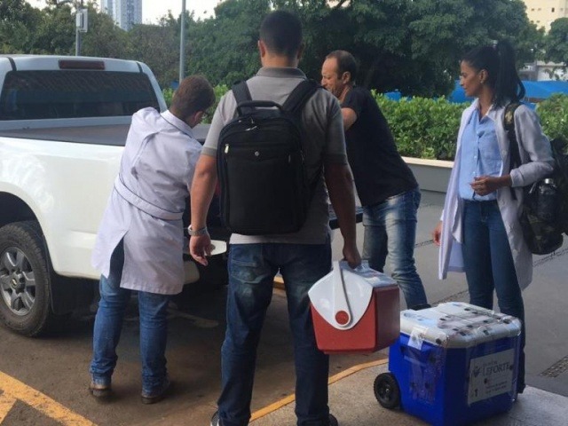 Ministério autoriza e Santa Casa volta a fazer transplantes de coração Equipe que fez captação de órgãos na Santa Casa no ano passado (Foto: Guilherme Henri)