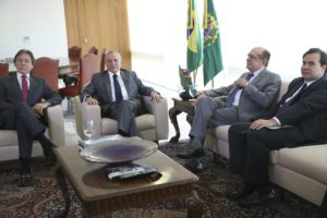 Rodrigo Maia durante a reuniãoFoto: Divulgação 