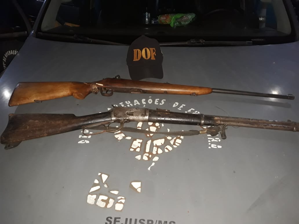 DOF apreende duas armas de fogo em Amambai As armas foram apreendidas na noite desse domingo (17) / Foto: DOF