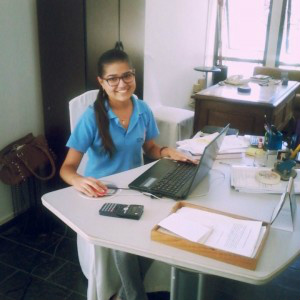Elizeide Aquino da Luz, 22 anos, conseguiu estágio por meio do Vale Universidade e atualmente foi contratada como profissional