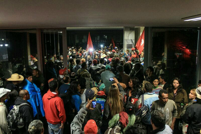 MST ocupa Ministério da Fazenda em Brasília MST ocupa Ministério da Fazenda em Brasília