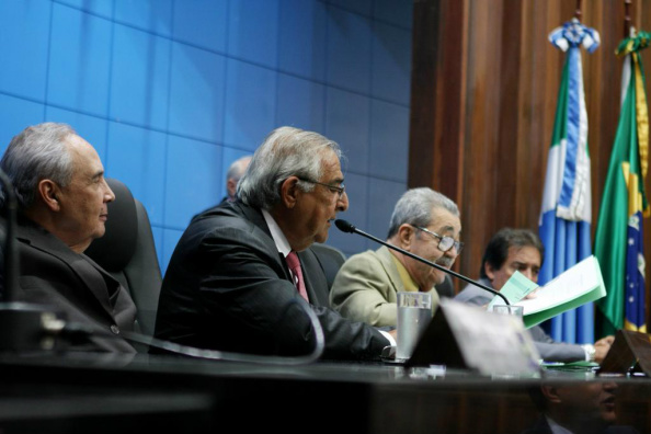 Presidente da ALMS, deputado Jerson Domingos promulgou a lei