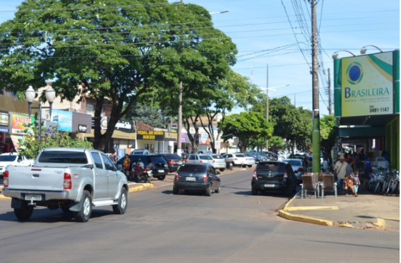 Durante o feriado a abertura do comércio em geral está proibida, com exceção para gêneros alimentícios / Foto: Moreira Produções