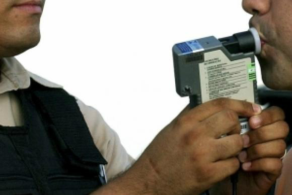 Mortes no trânsito caem 50% nas rodovias paulistas durante o carnaval Mortes no trânsito caem 50% nas rodovias paulistas durante o carnaval