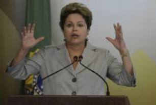Dilma sanciona Marco Civil da Internet A presidenta Dilma Rousseff avaliou o marco civil como “um passo fundamental para garantia da liberdade, da privacidade e do respeito aos direitos do usuário da internet” - Valter Campanato/Arquivo Agência Brasil