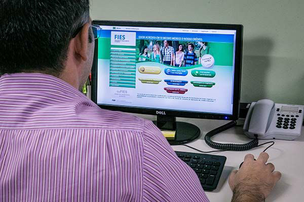 Mais de 280 mil já se inscreveram no Fies