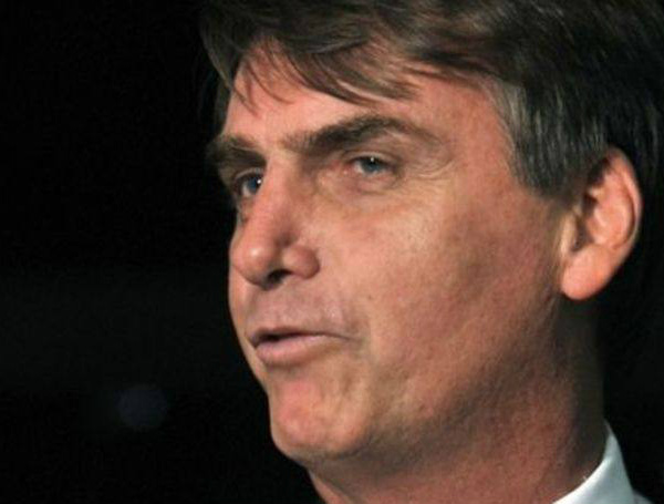 Bolsonaro diz não saber se recebeu verba de Youssef Bolsonaro diz não saber se recebeu verba de Youssef