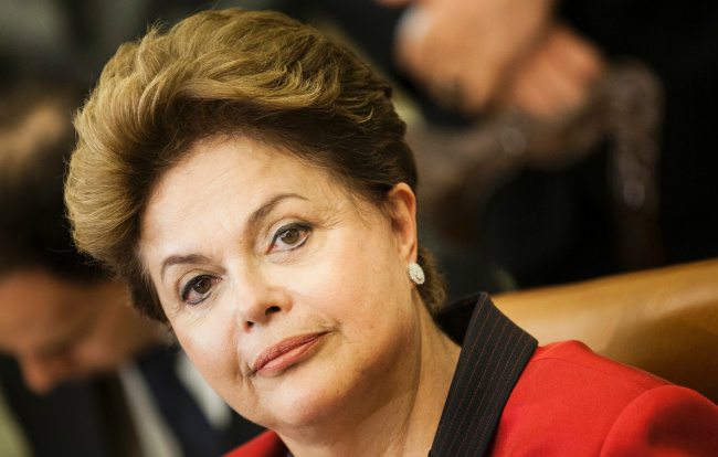Avaliação positiva do governo Dilma cai para 7,7% em julho
