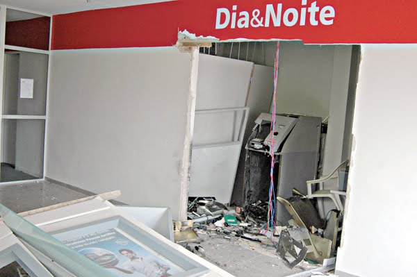 Bancos sofreram este ano mais de 800 ataques de bandidos, que deixaram 20 mortos