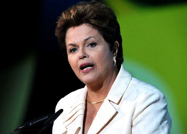 Dilma: "é ridículo dizer que o país corre risco de racionamento" Dilma: "é ridículo dizer que o país corre risco de racionamento"