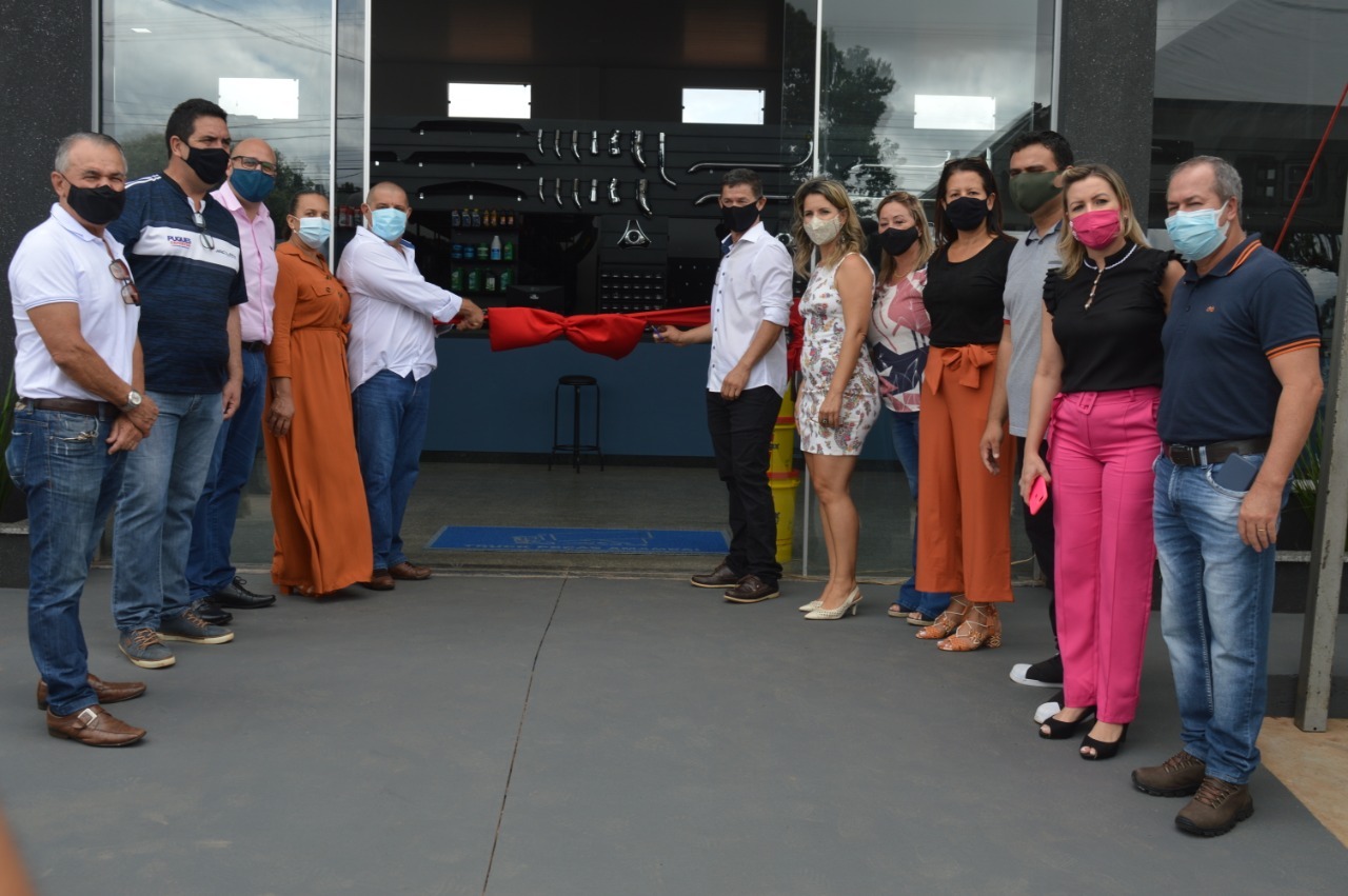 Truck Peças é novo empreendimento em Amambai Inauguração aconteceu na manhã deste sábado (19). / Foto: Moreira Produções