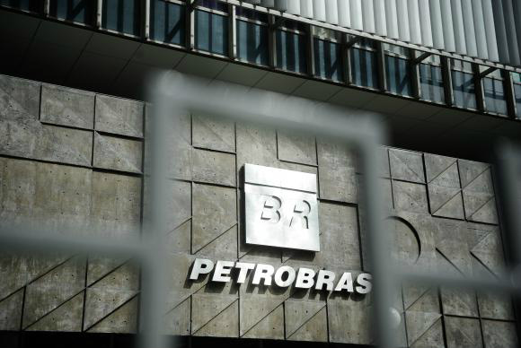 Petrobras anuncia novo modelo de gestão, com redução de funções Petrobras anuncia reestruturação, com redução de funções