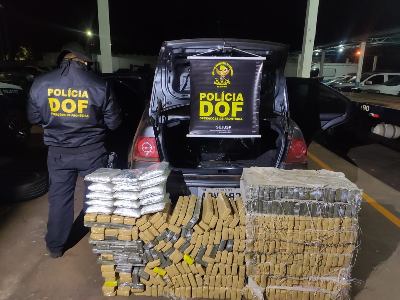 Homem com mais de 280 quilos de maconha e skank foi preso em Amambai A ação ocorreu em virtude da Operação Hórus / Foto: Assessoria DOF