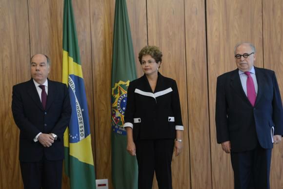 Dilma recusa credencial de embaixador da Indonésia para atuar no Brasil A presidente Dilma Rousseff entrega credenciais a novos embaixadores que atuarão no Brasil (Elza Fiúza/Agência Brasil)Elza Fiúza/Agência Brasil