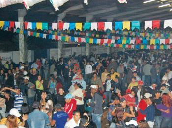 Rotary Clube realiza hoje a 24ª Festa do Quentão em Caarapó Rotary Clube realiza hoje a 24ª Festa do Quentão em Caarapó