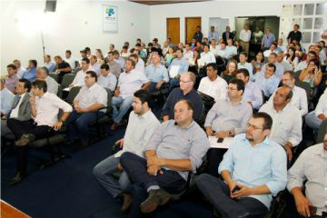 Sem repasse do governo federal, prefeitos de MS decretam situação de insolvência Sem repasse do governo federal, prefeitos de MS decretam situação de insolvência