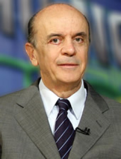TSE dá direito de resposta para Serra em programa petista TSE dá direito de resposta para Serra em programa petista